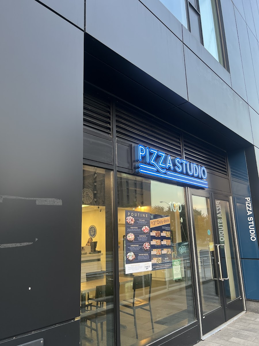 Pizza Studio
