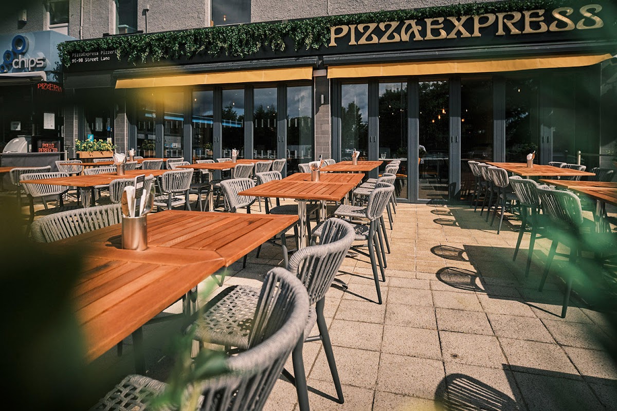 Pizzaexpress Leeds Ls8 2Al