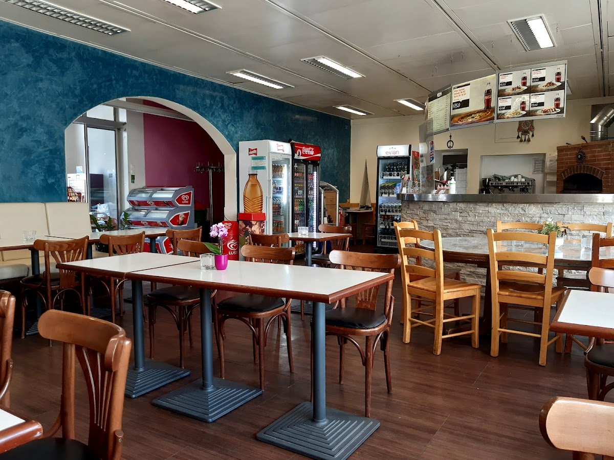 Pizzeria Schloss Suvakci