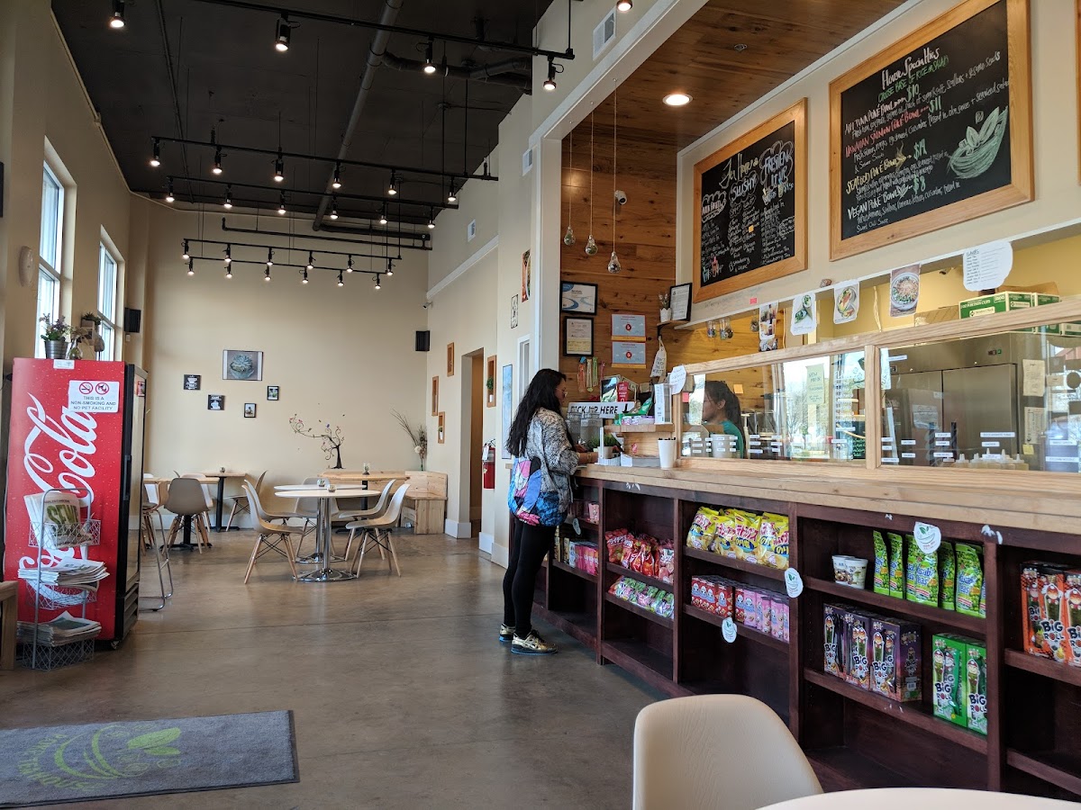 Poke Tea House