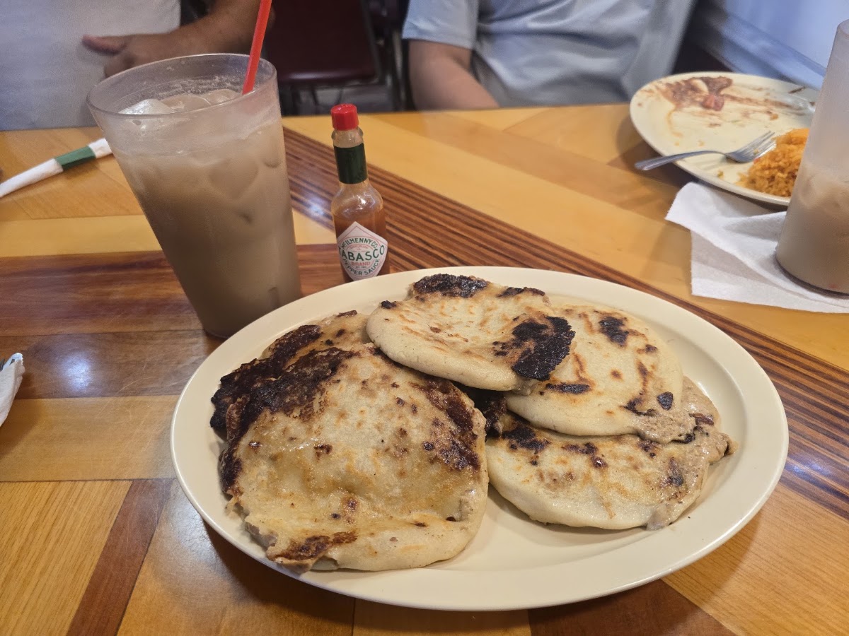 pupuseria-y-taqueria-aguacaliente/36056-albums-3.jpg