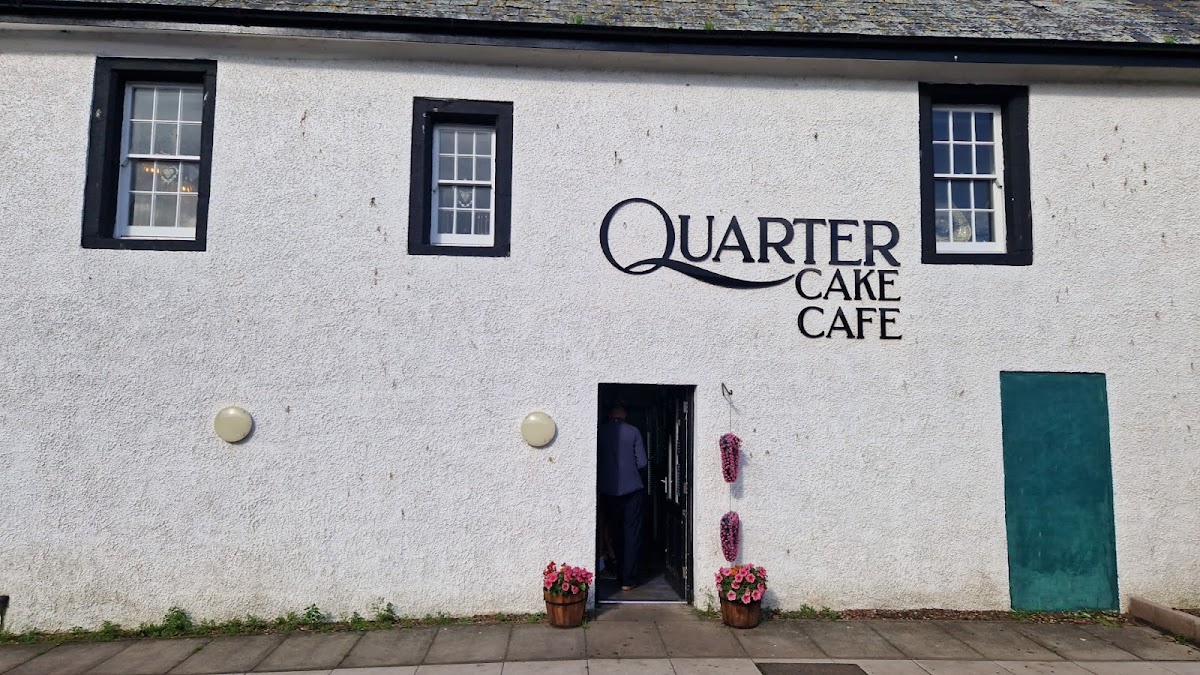 Quarter Cake Cafe