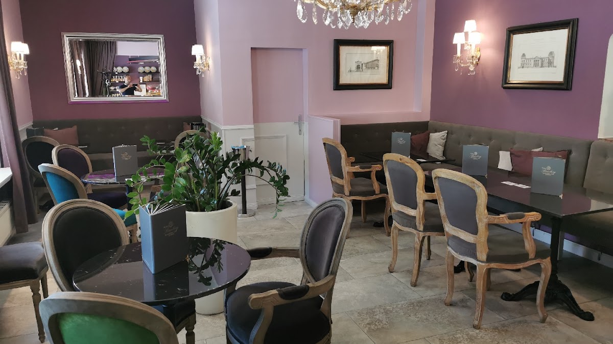 Rainberg Pastry Shop And Cafe