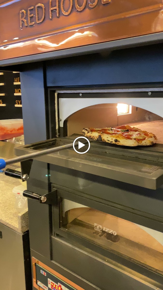 Red House Coffee, Bar & Pizzeria
