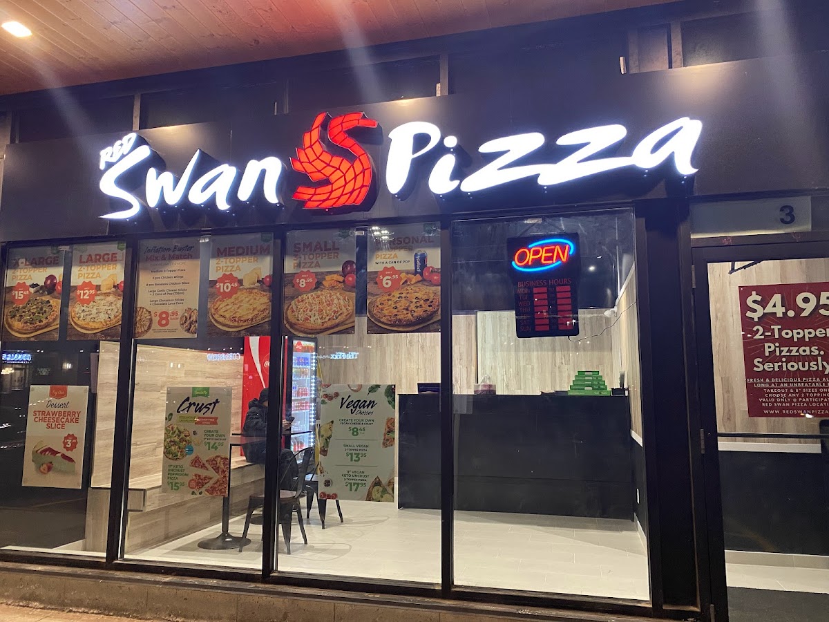 Red Swan Pizza - Waterloo (E) Northfield Dr