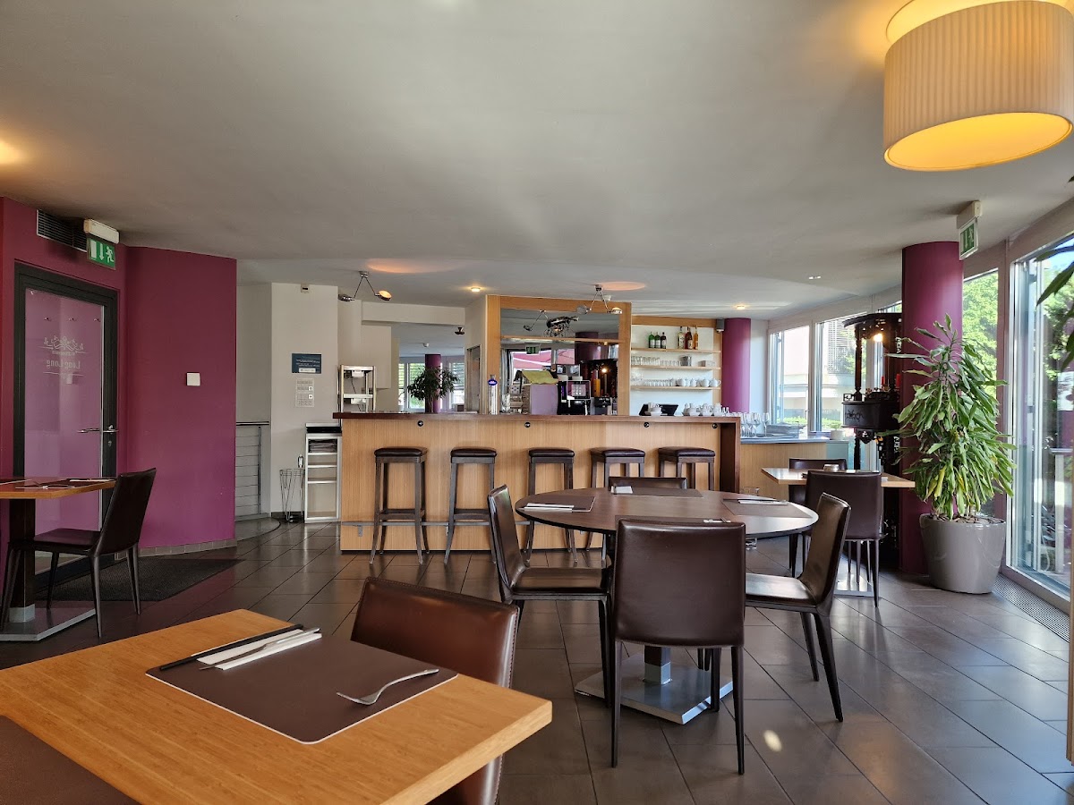 Restaurant Und Take Away - Long Long
