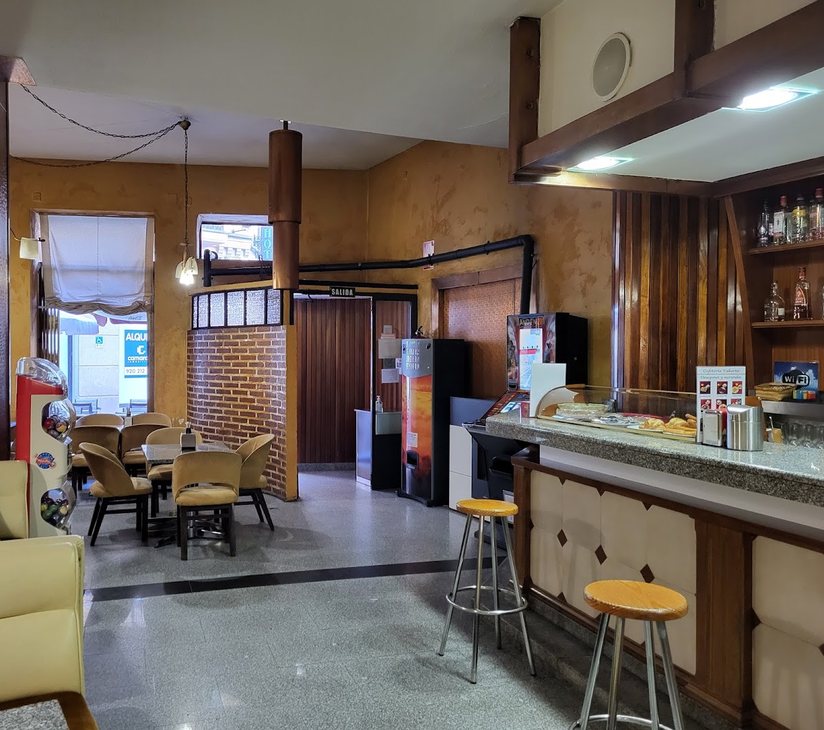 Restaurante Cafetería Yakarta