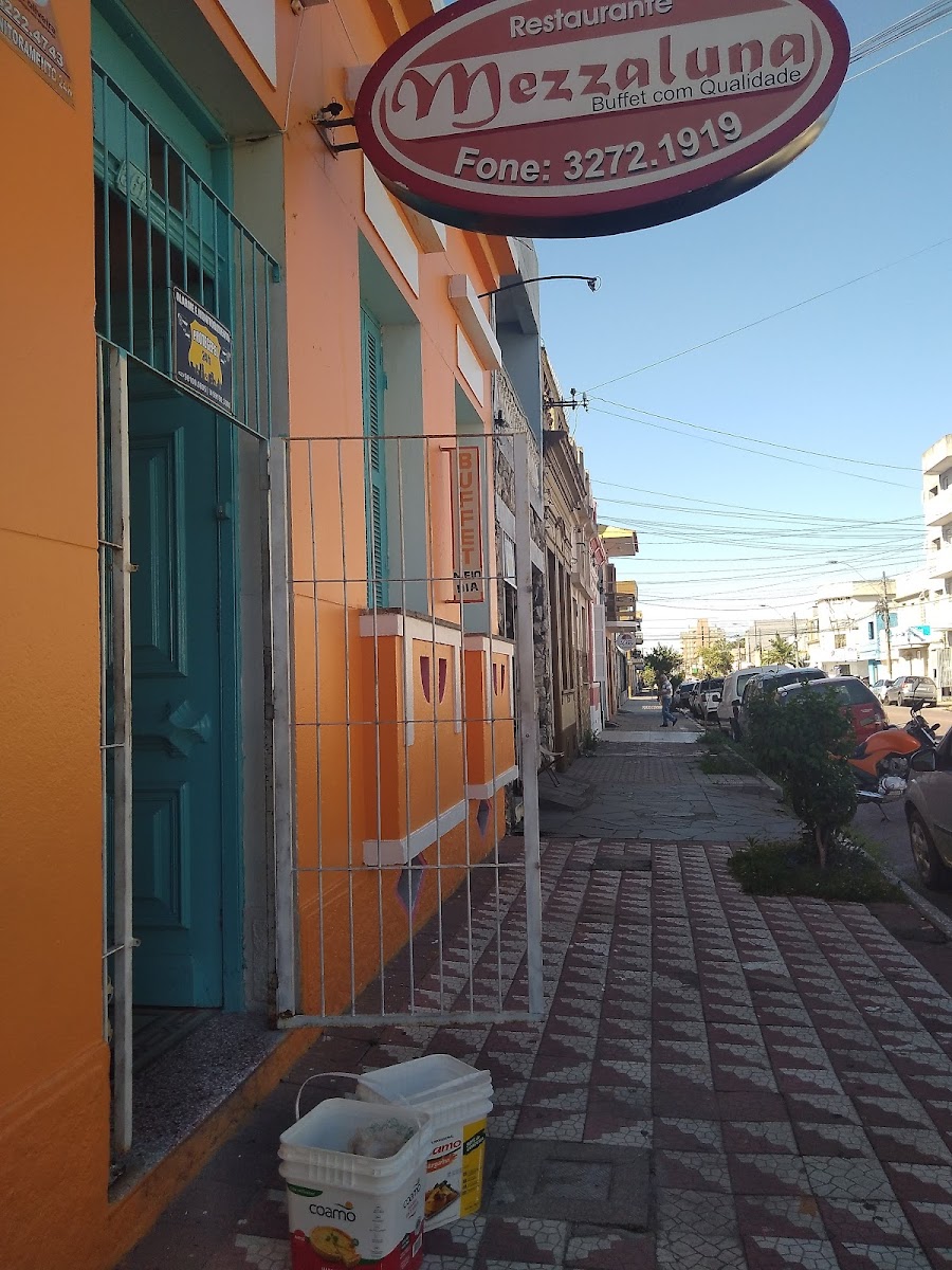 Restaurante E Padaria Mezzaluna