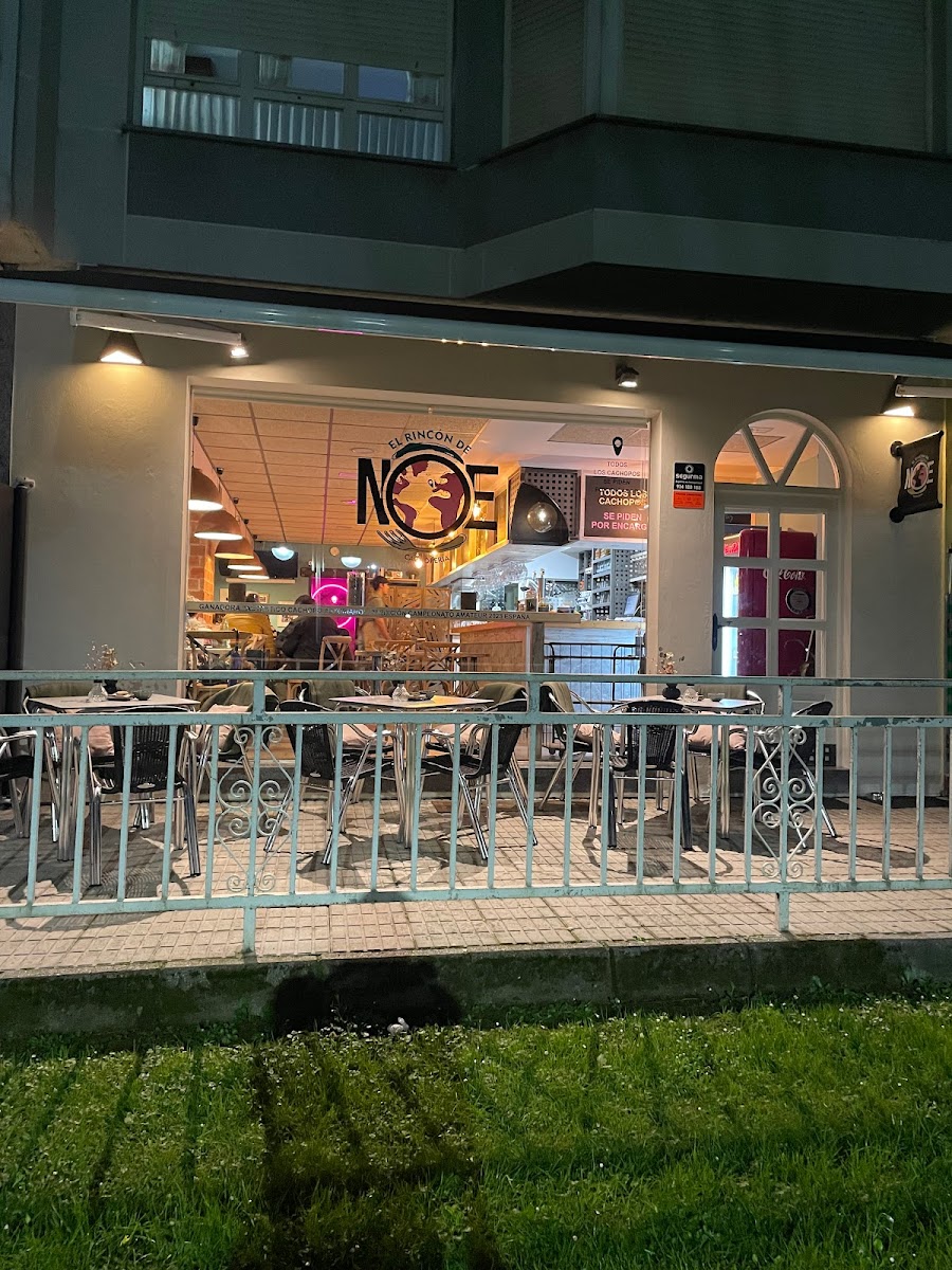 Restaurante El Rincón De Noe Navia Asturias