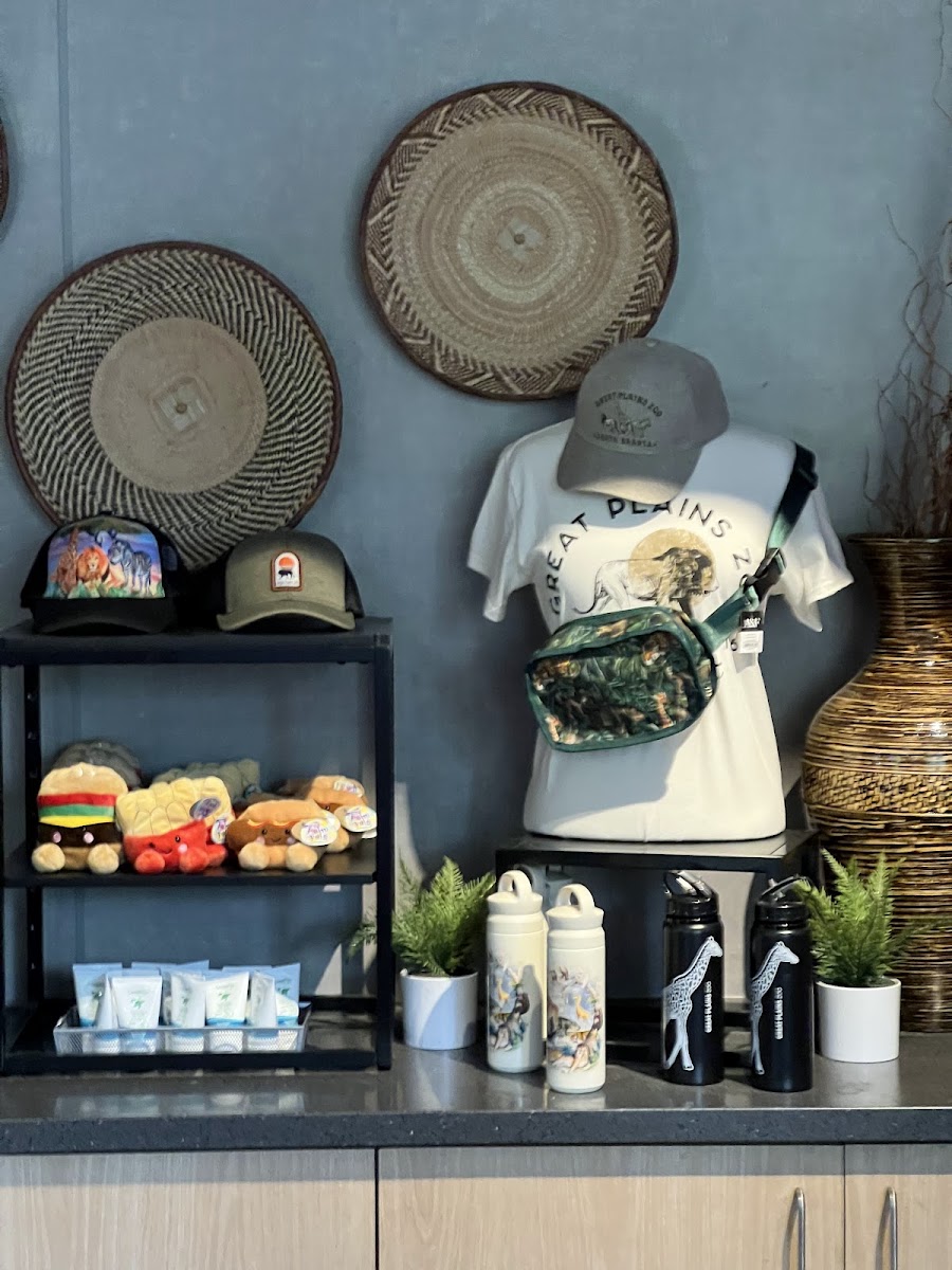 Roar Café