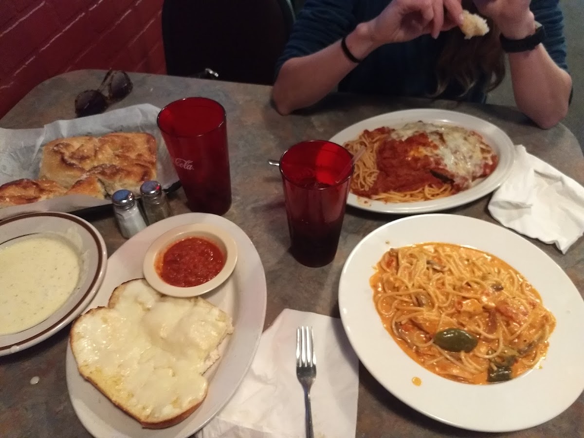 romas-italian-bistro/36090-albums-10.jpg