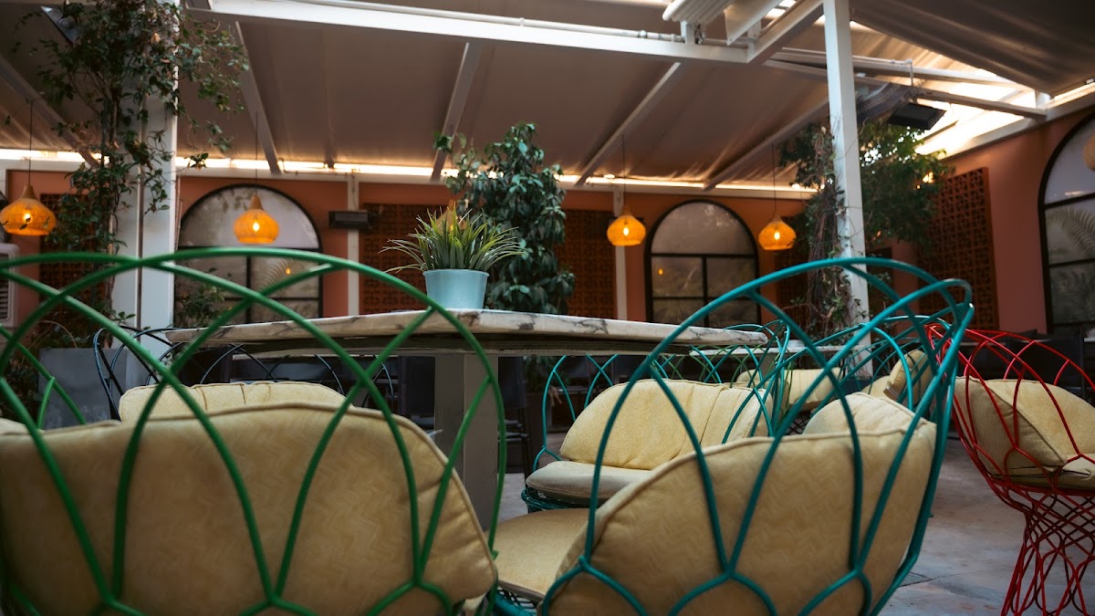 Sablo Cafe & Lounge
