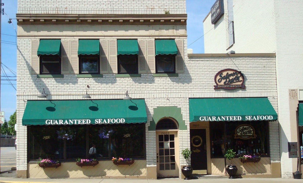 Salmon Dave's
