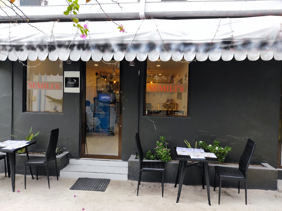 Semili's Restaurant Maafushi