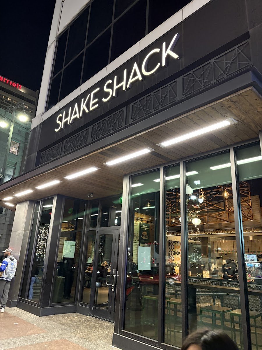 Shake Shack Canal Place