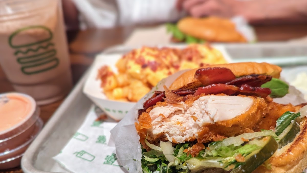 shake-shack-the-school-yard/36085-albums-6.jpg