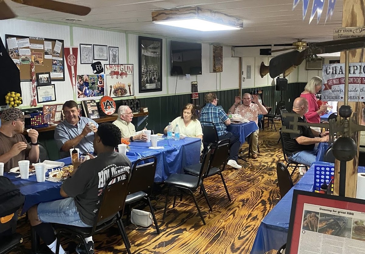 Shotgun Bbq Restaurant And Grill