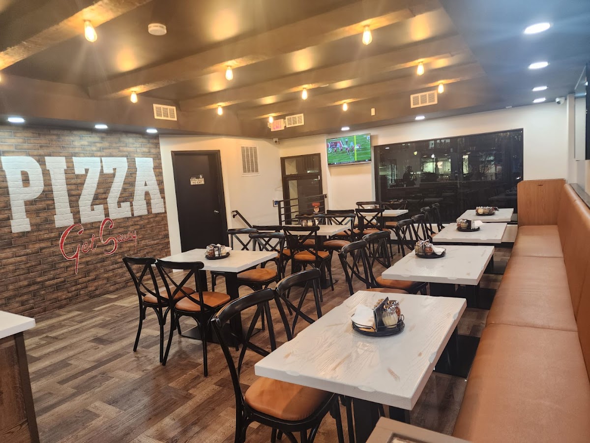 Singa's Famous Pizza & Grill Restaurant