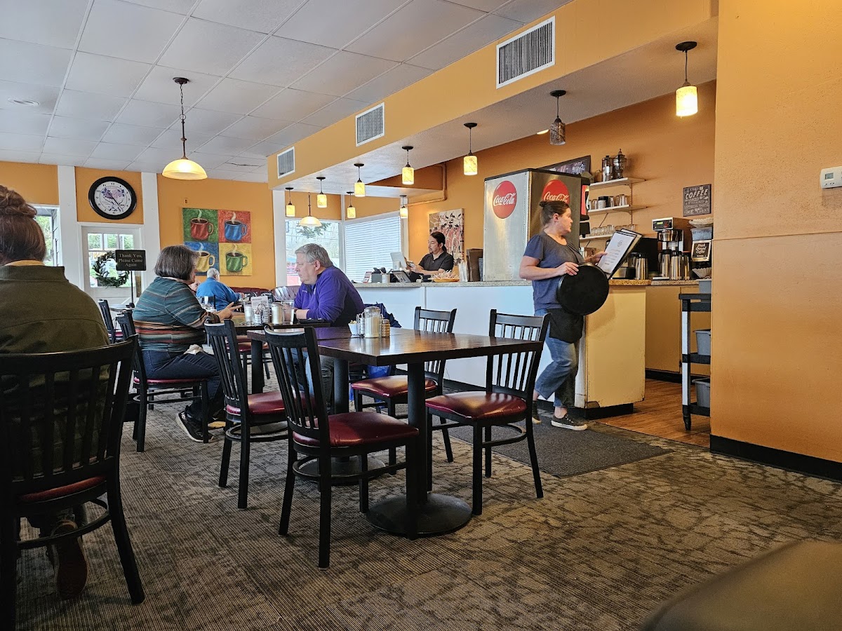 six-corners-cafe/2950-albums-3.jpg