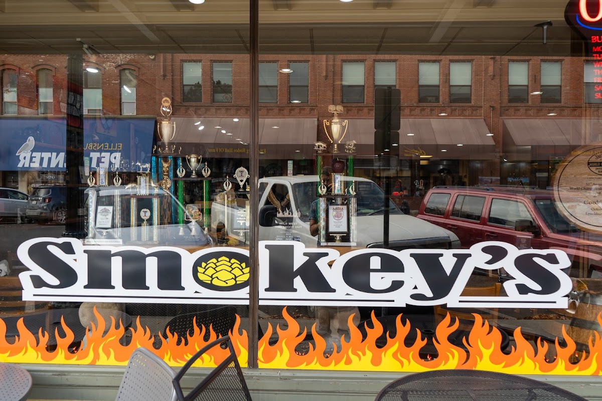 Smokey's On Pearl Street