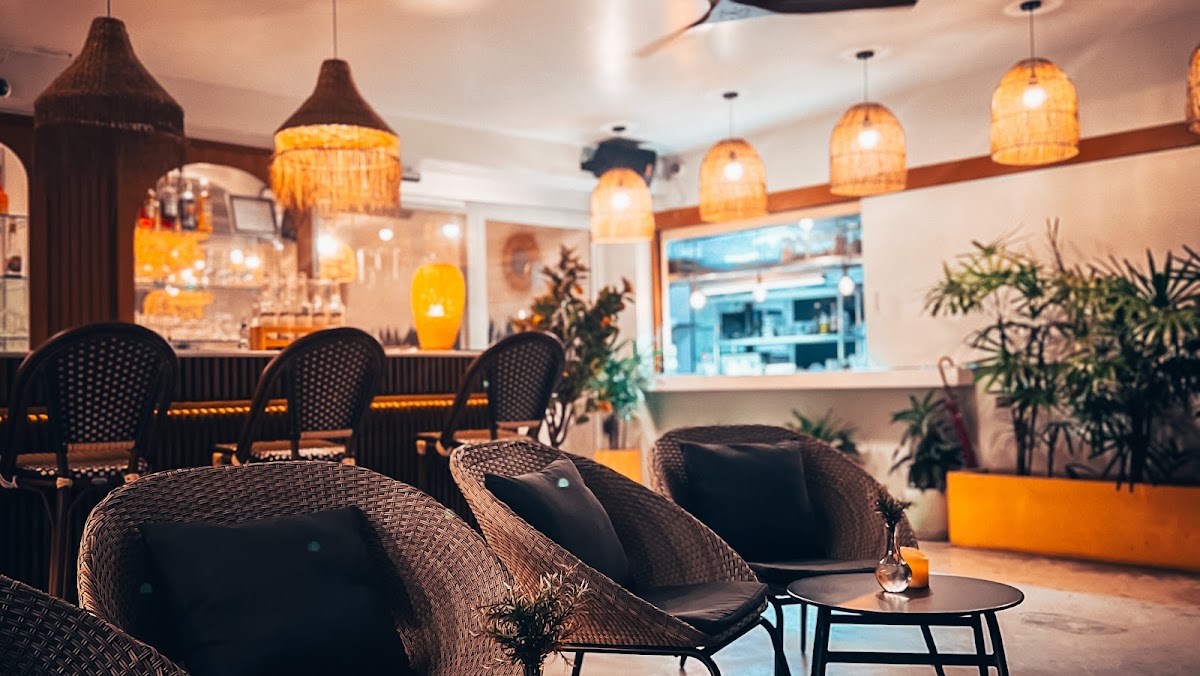 So French Restaurant And Bar