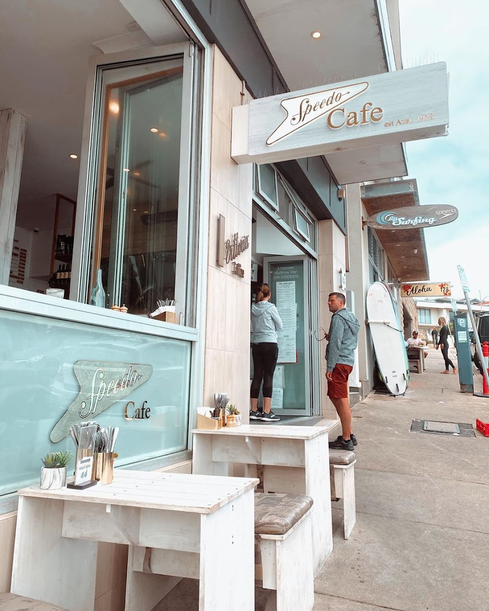 Speedos Cafe