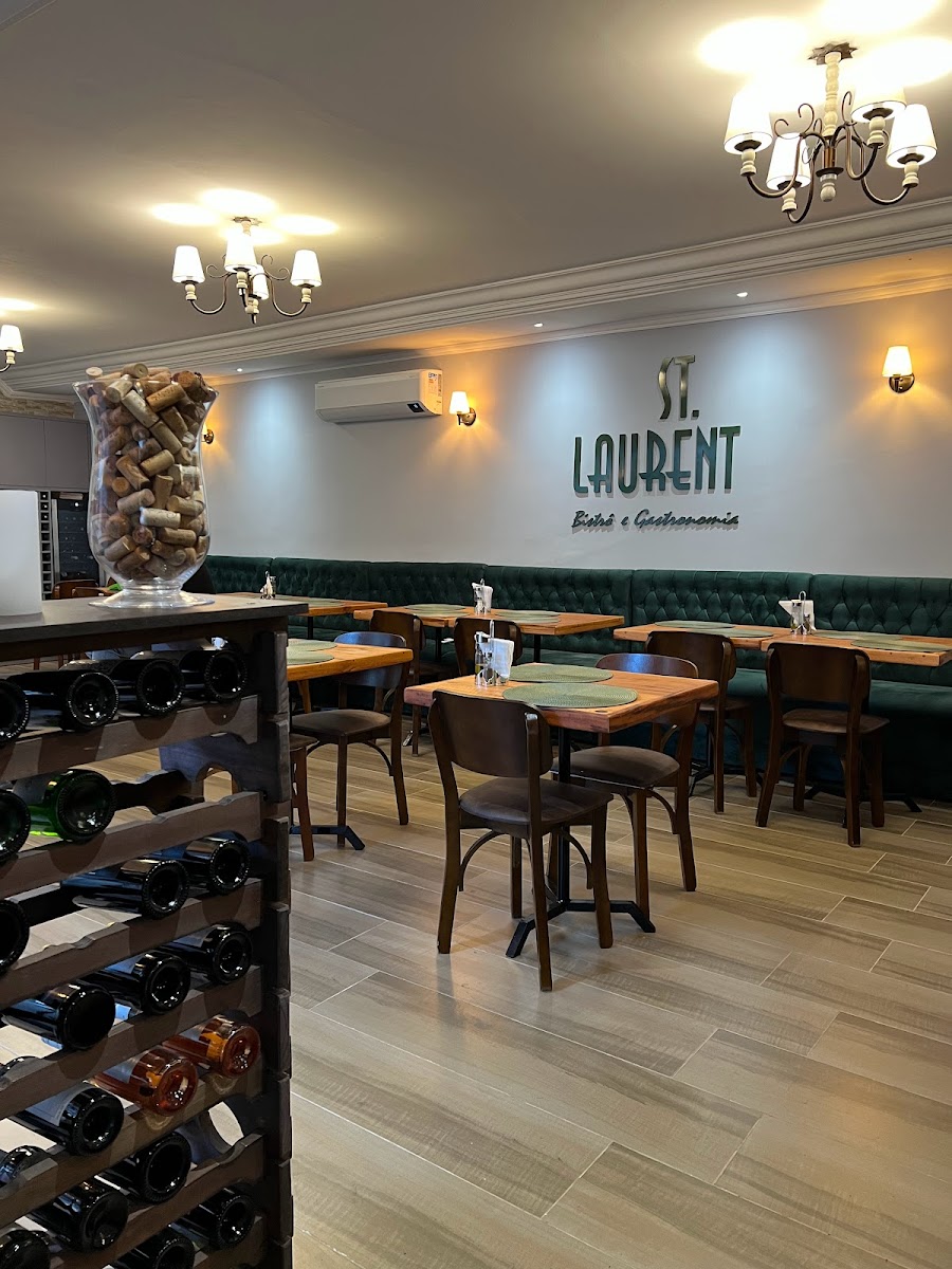 St. Laurent Bistrô E Gastronomia