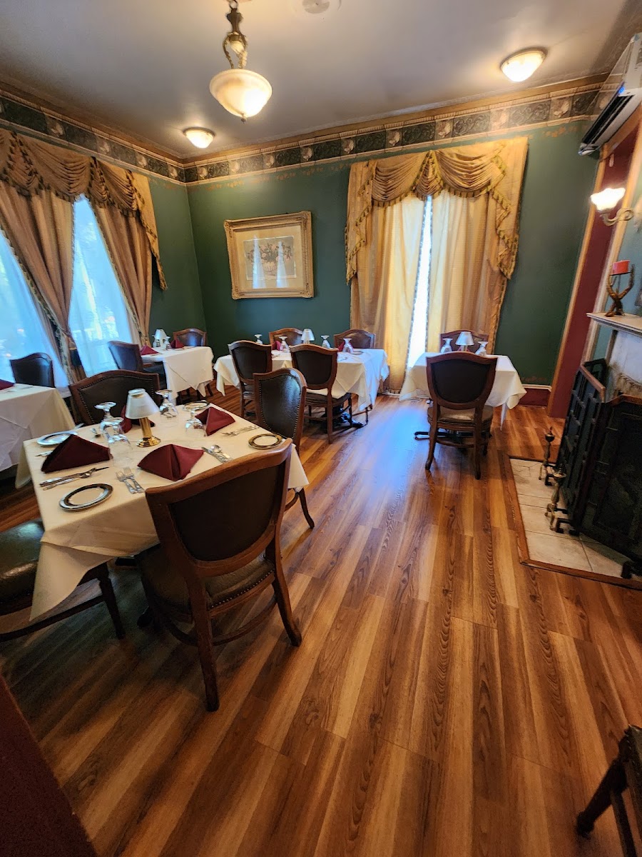 Summit Restaurant