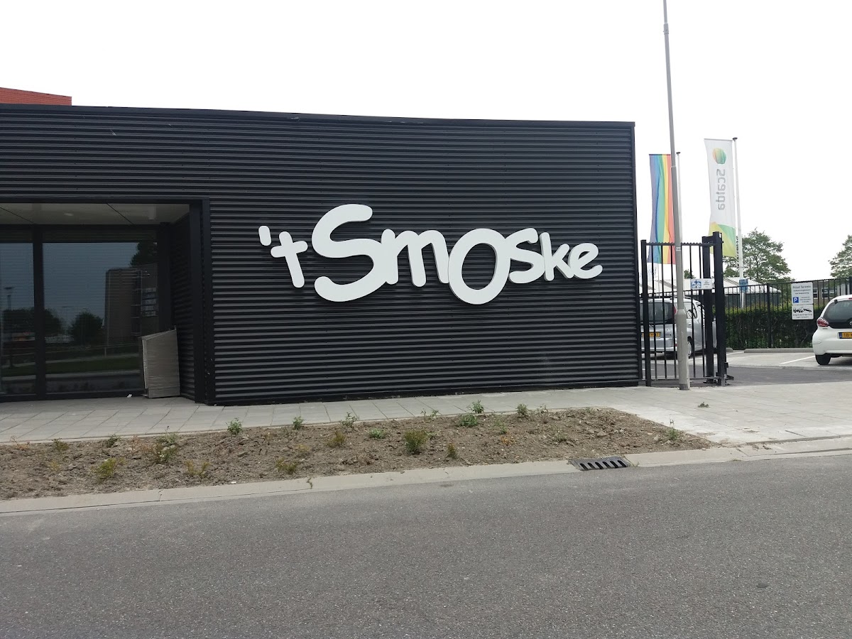 T Smoske Goes