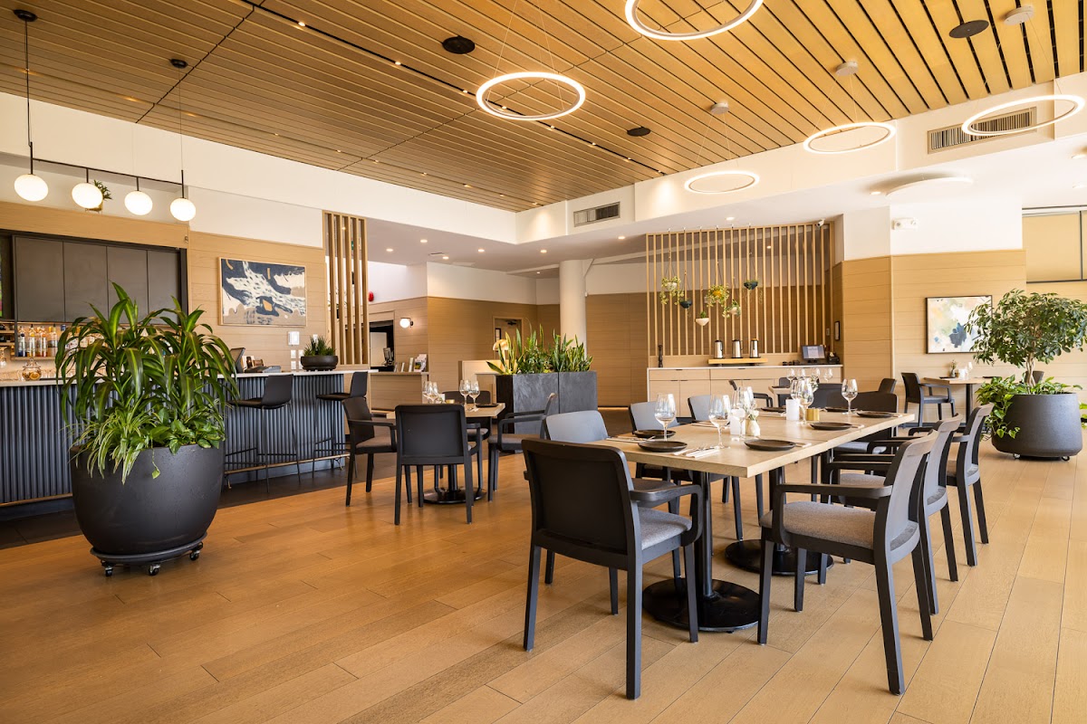 Table Nineteen Victoria