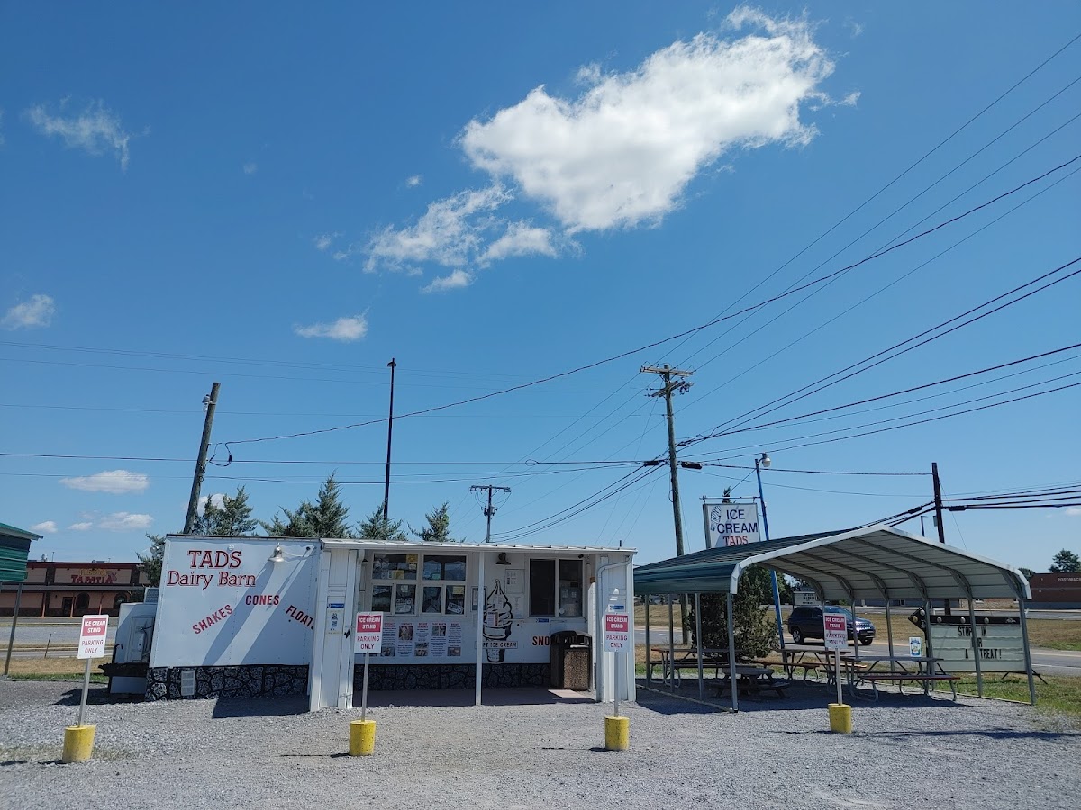 Tad's Dairy Barn