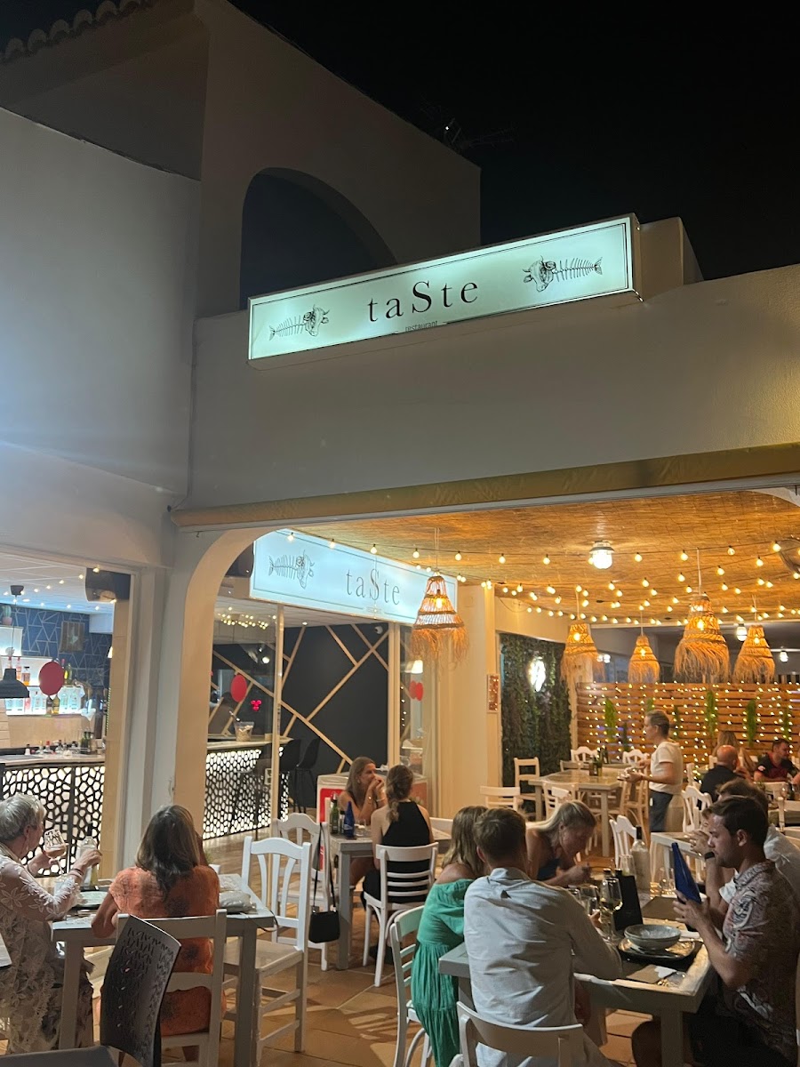 Taste | Restaurante Mediterráneo Y Tapas En Calas De Mallorca
