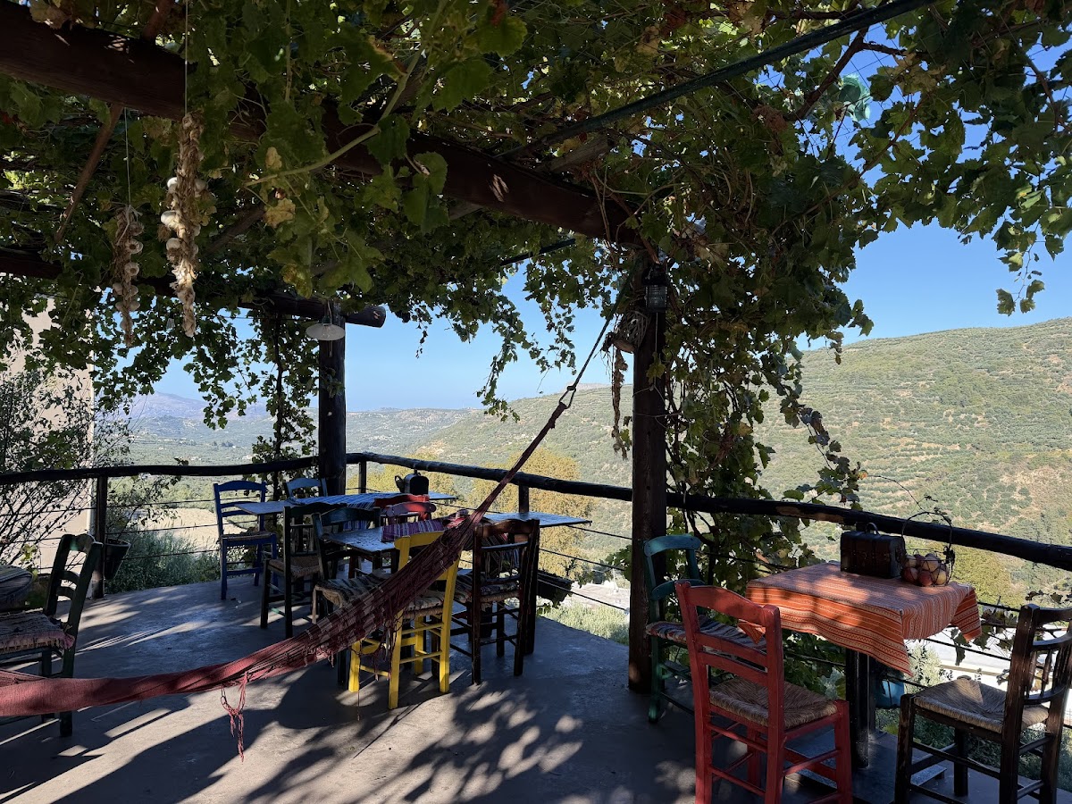 Tavern Spiliaraki Topolia