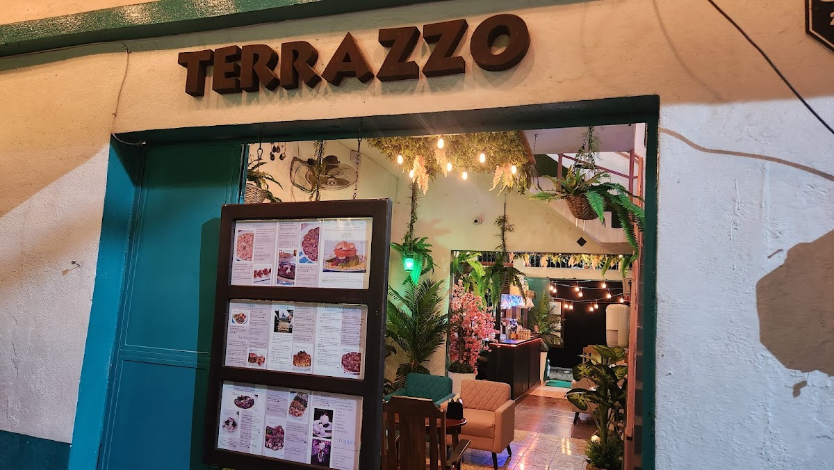 Terrazzo, Ristorante E Bar