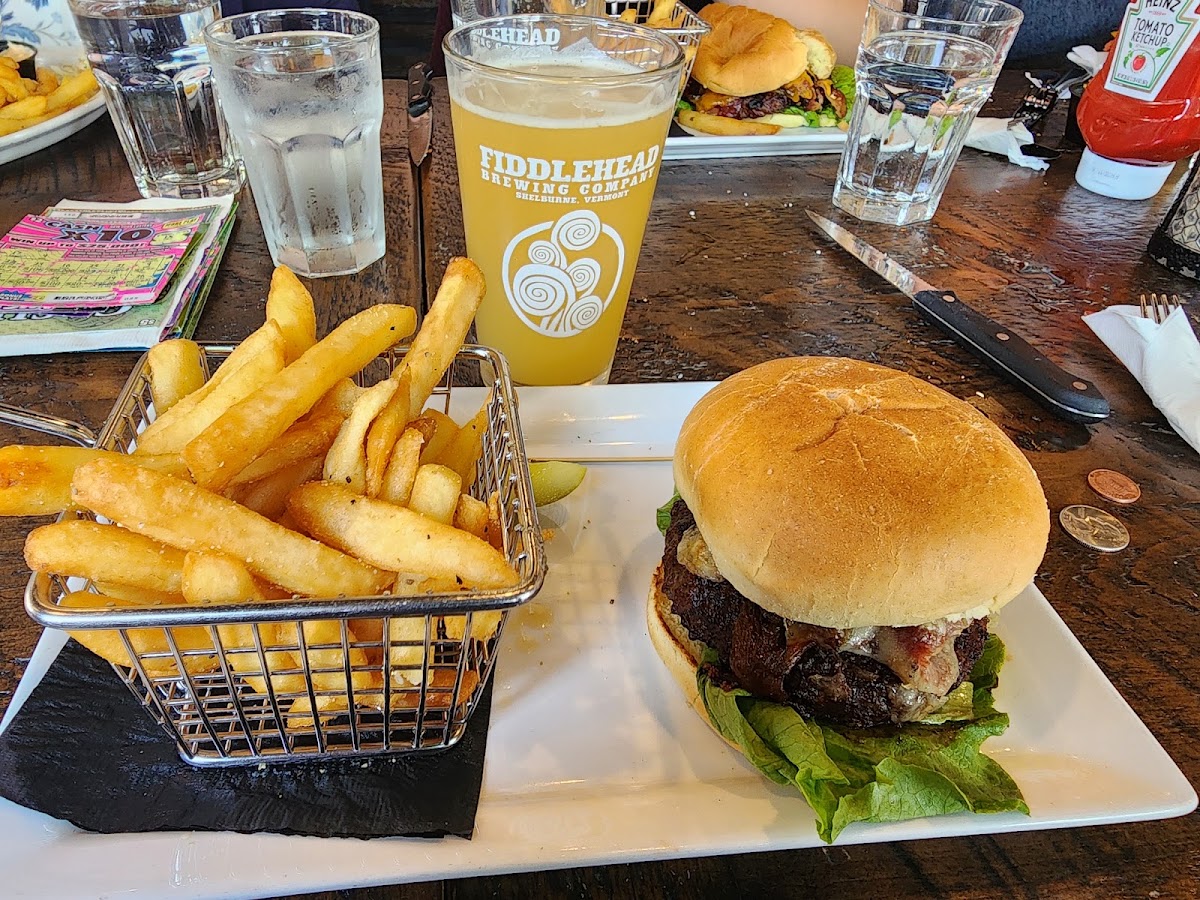 the-irishman-pub-and-eatery/35935-albums-3.jpg