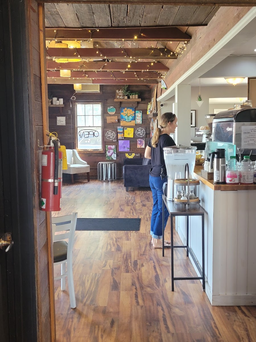 The Latte Cafe & Bakery