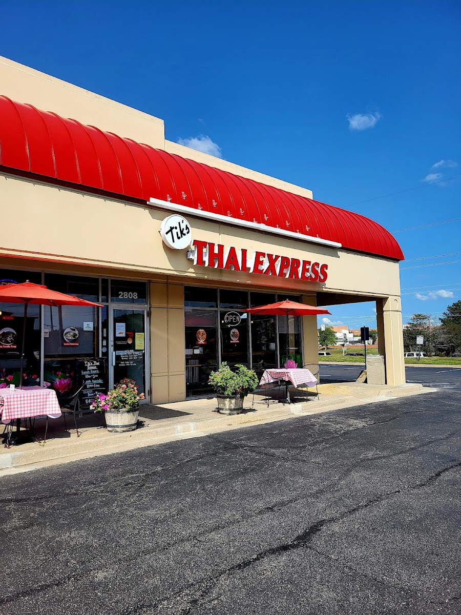 Tik's Thai Express Llc
