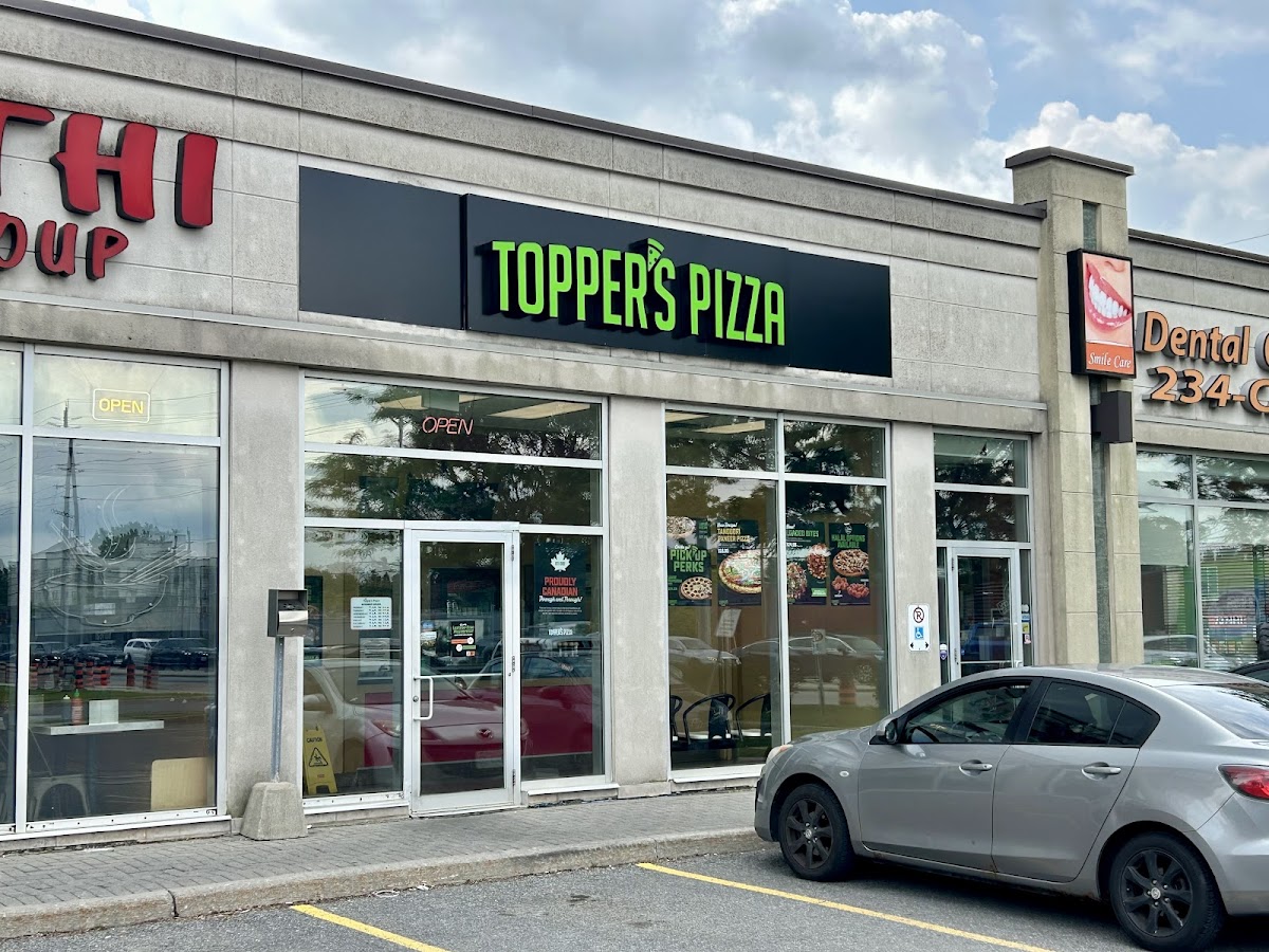 Topper's Pizza — Merivale Rd.