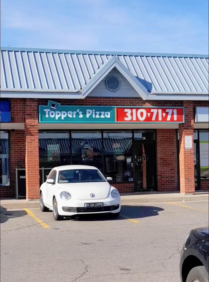 Topper's Pizza — Newmarket