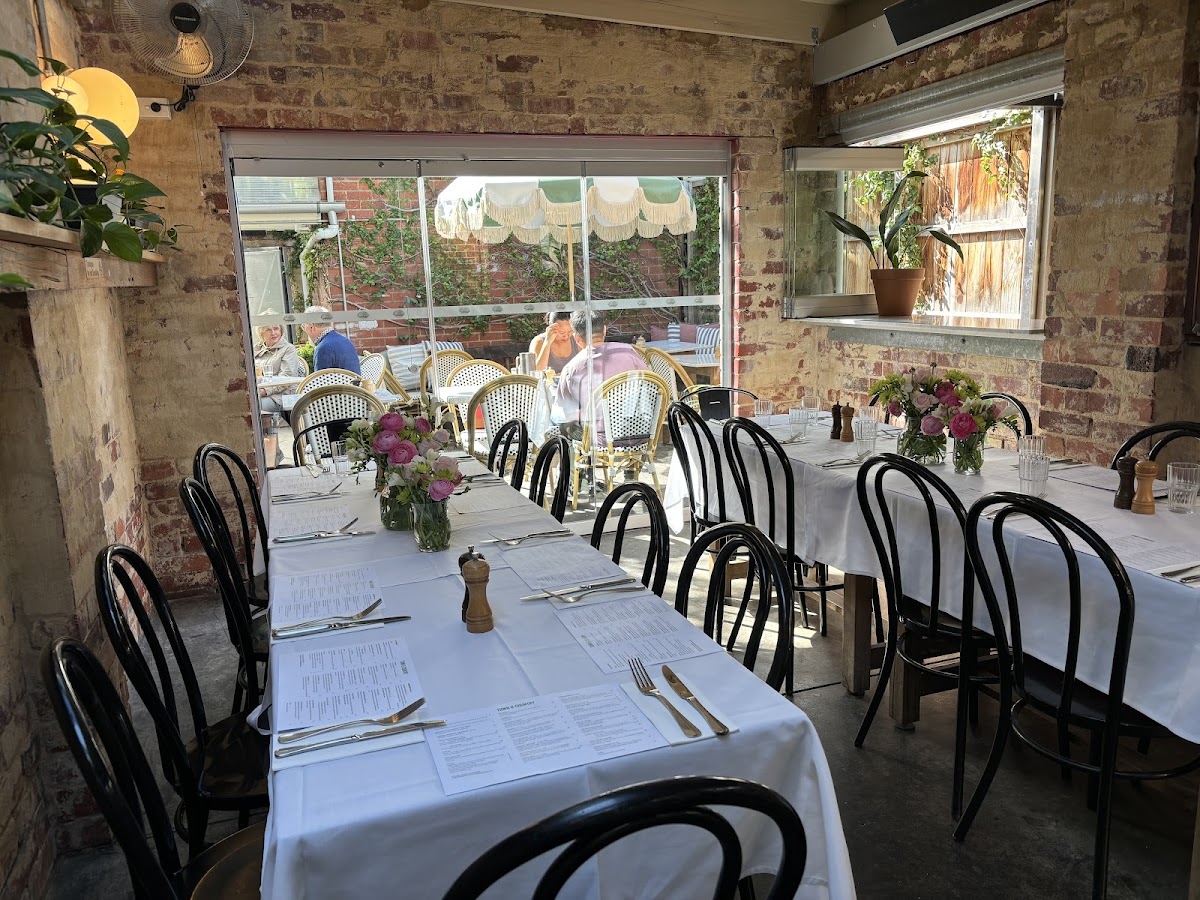 Town & Country Home Garden Cafe