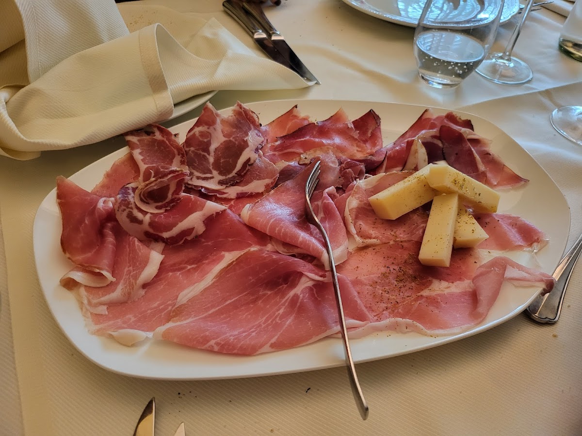 trattoria-gostilna-sardo-precenico/25457-albums-10.jpg