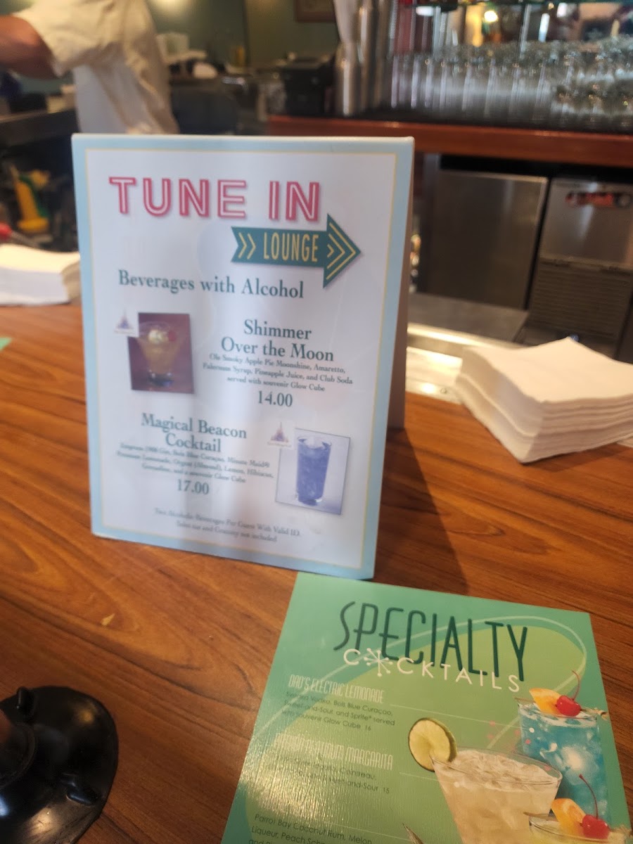 tune-in-lounge/35909-menus-6.jpg