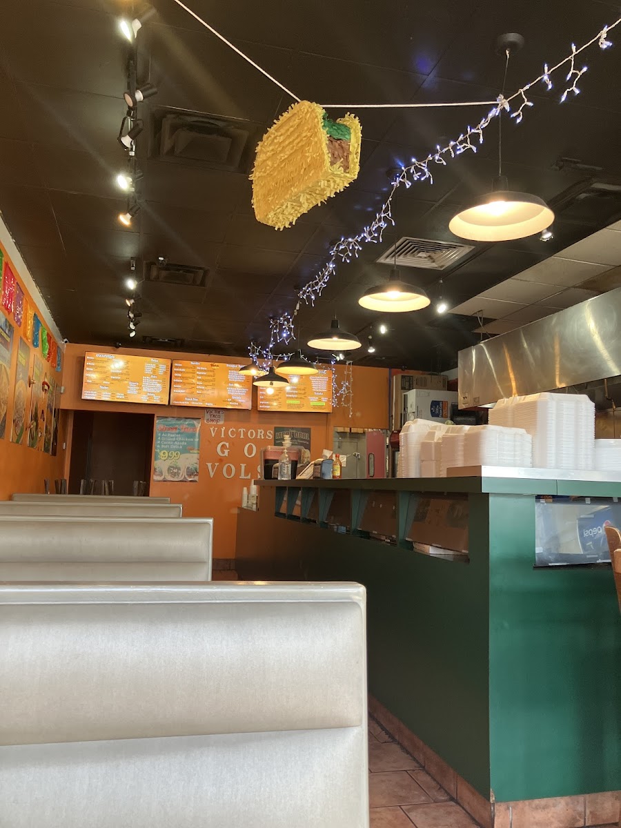 Victor's Taco Shop