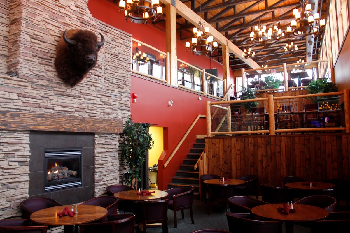 Vimy's Lounge And Grill
