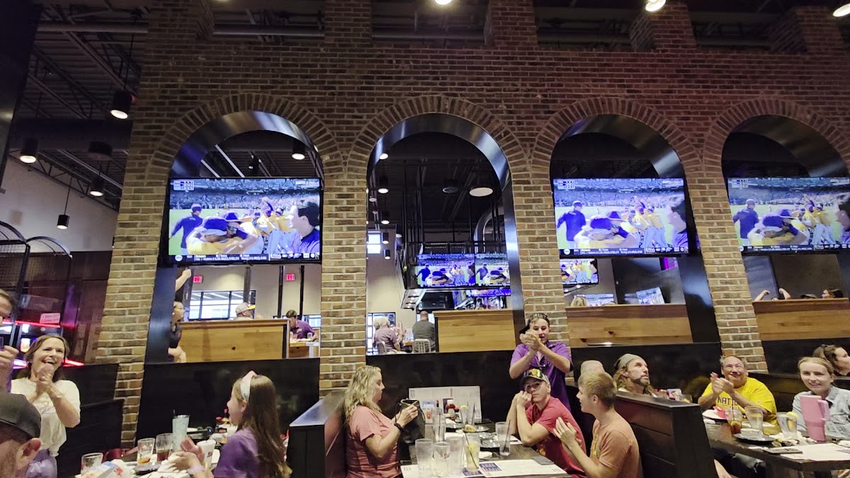 walk-ons-sports-bistreaux-covington-restaurant/12340-albums-2.jpg