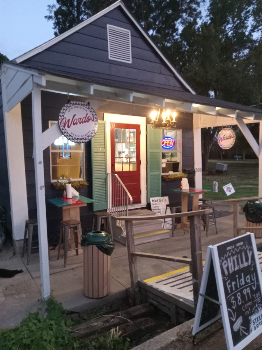 Wardo’S Poboys