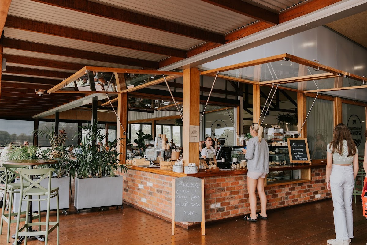 Wellington Point Farmhouse Restaurant And Cafe