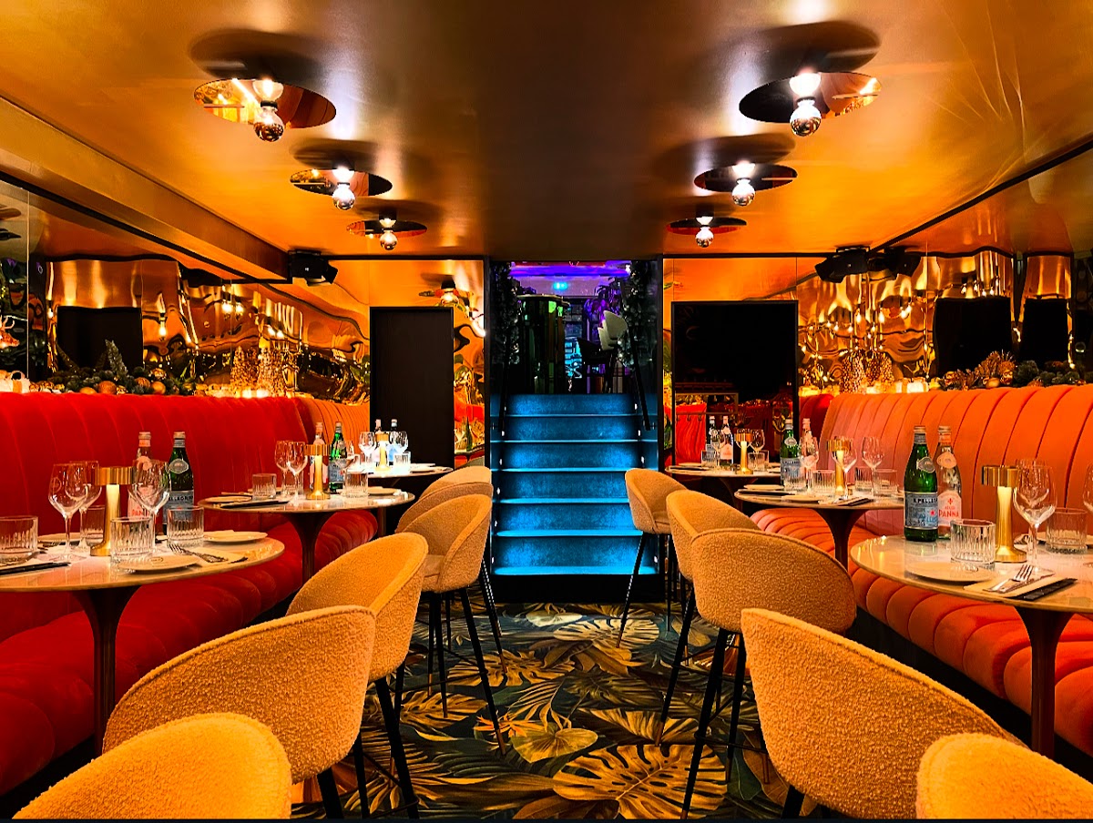 Yolo Restaurant-Bar