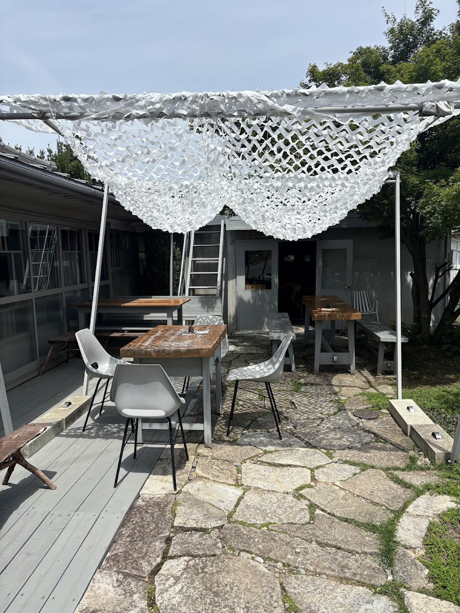 Yushi Cafe